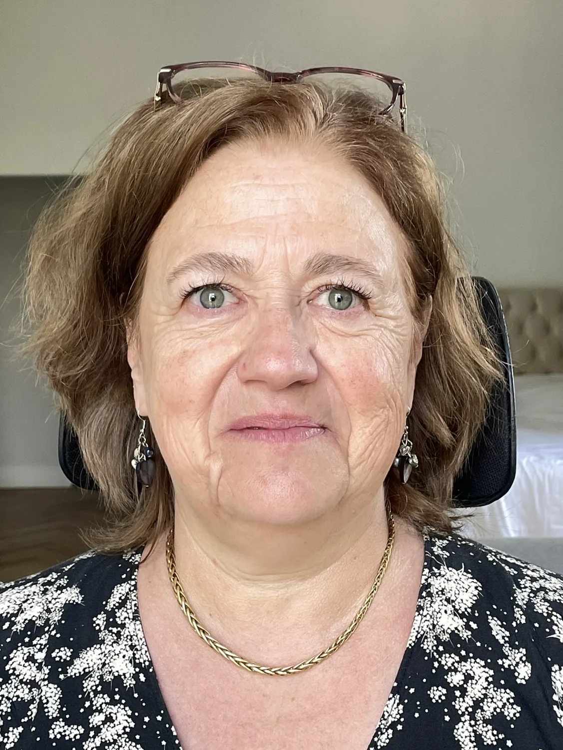 Mise en beaute Claudine, avant/apres par Manoushka Beaute
