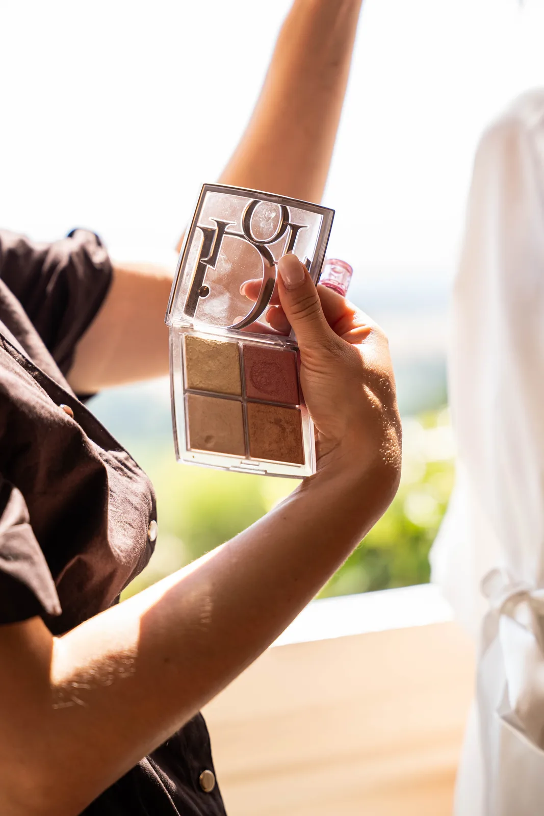 Coulisses des preparatifs, Manoushka Beaute